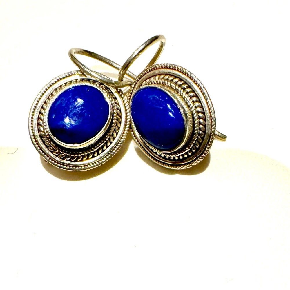 Gorgeous blue Lapis Lazuli earrings set in Silver. Matching necklace available.